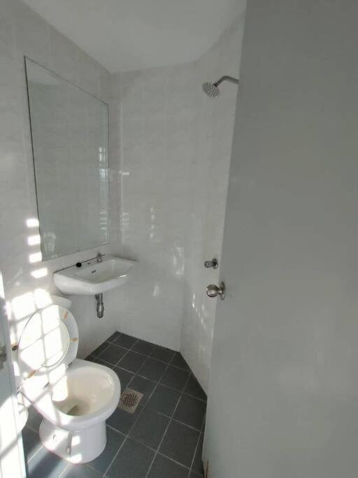 Kuching City 3Bedrooms Apartment Kültér fotó