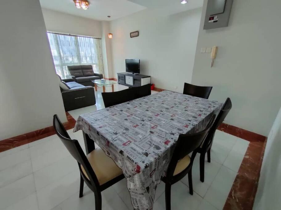 Kuching City 3Bedrooms Apartment Kültér fotó